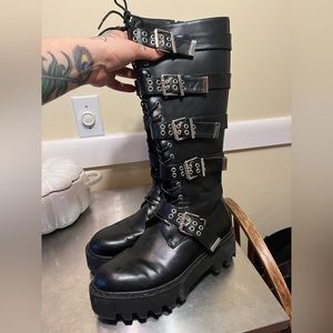 Demonia Cult buckle boots